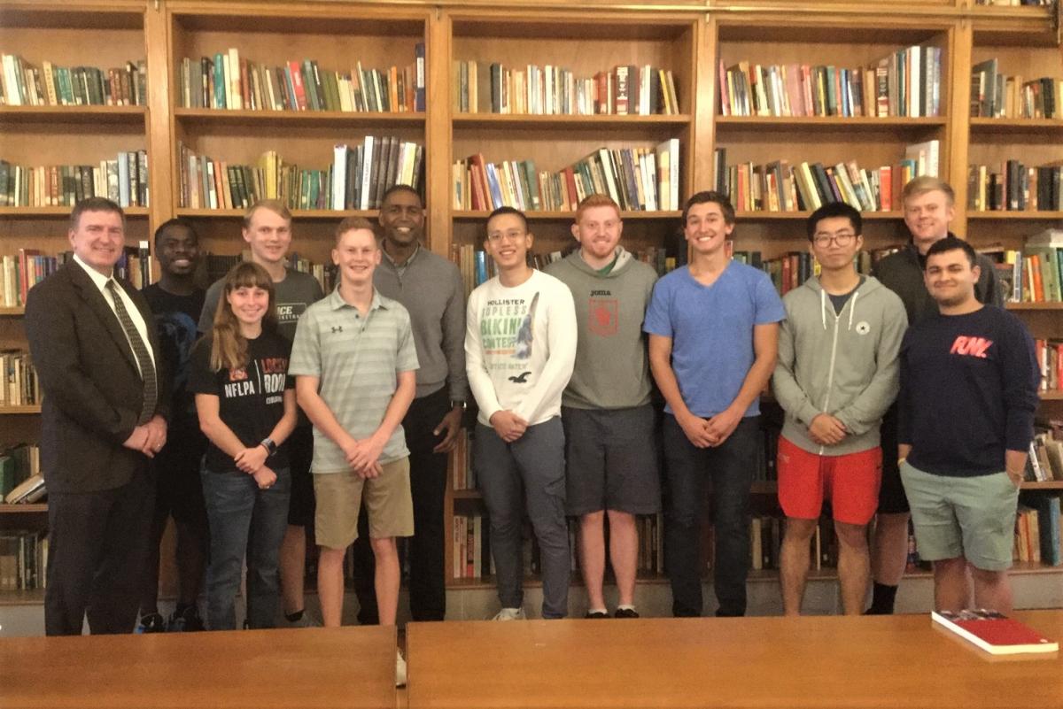 Joe Branch, assistant GM of the Minnesota Timberwolves, speaks to Rice undergraduates about careers in basketball